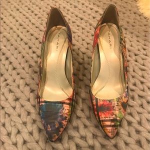 Tahari Charter Pumps